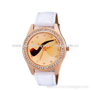 New Design Tobacco Pipe Print Crystal Decorated Women's Analog Watch with Faux Leather Strap (White)